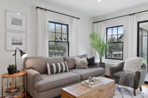 Gorgeous! Modern 3 Bed Home by Lake Mtka & Wayzata